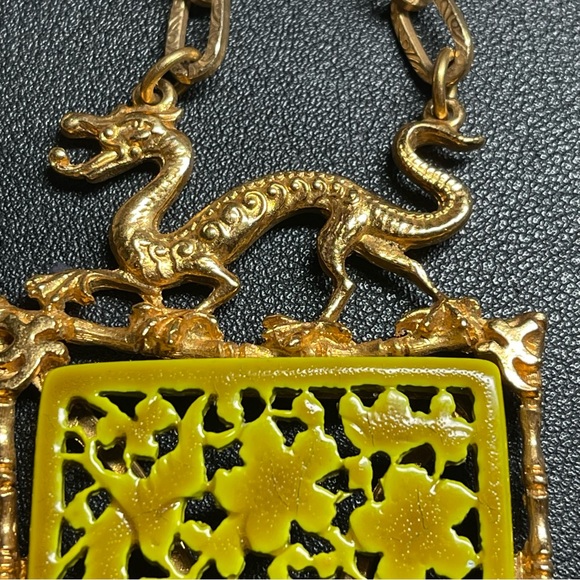 Vintage Signed ART Arthur Pepper Dragon & Yellow Enamel Pendant Necklace - Picture 4 of 10